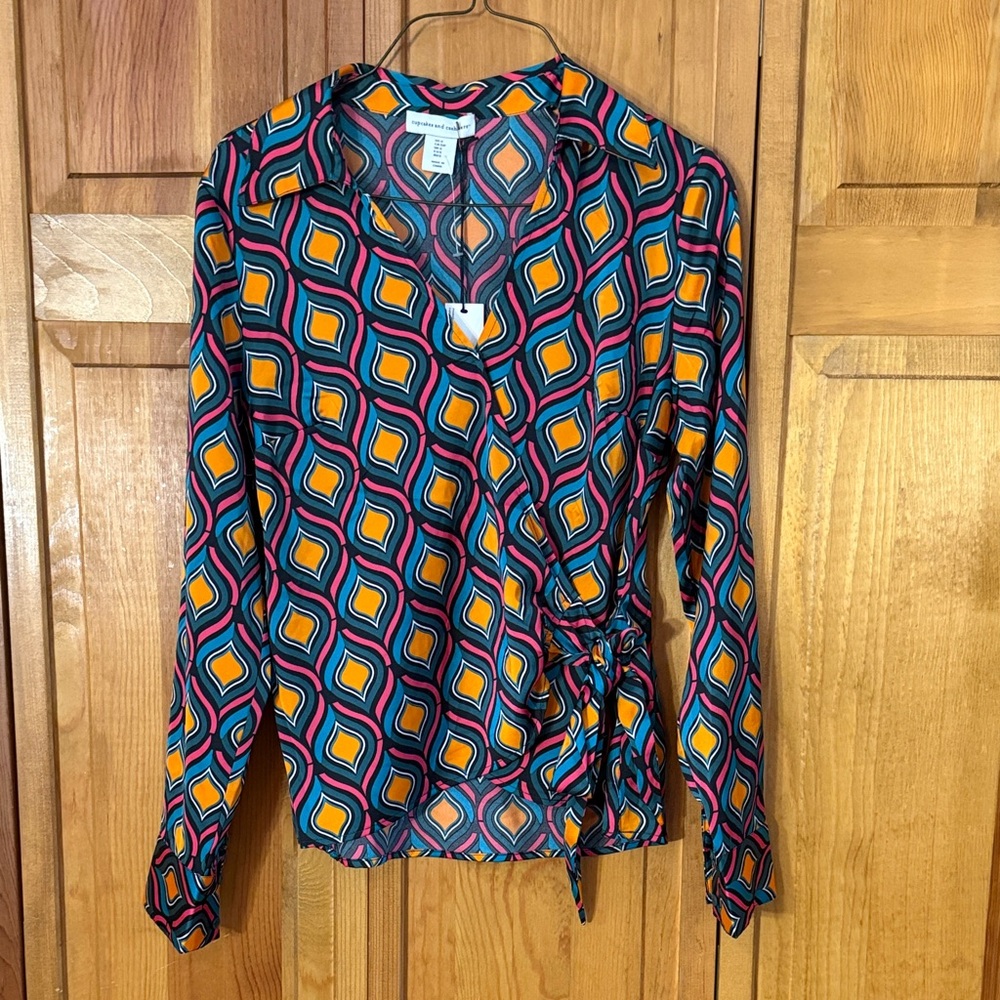 Cupcakes and Cashmere Retro Patterned Wrap Blouse